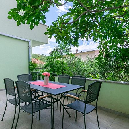 Apartment Ivano Dugi Rat Buitenkant foto