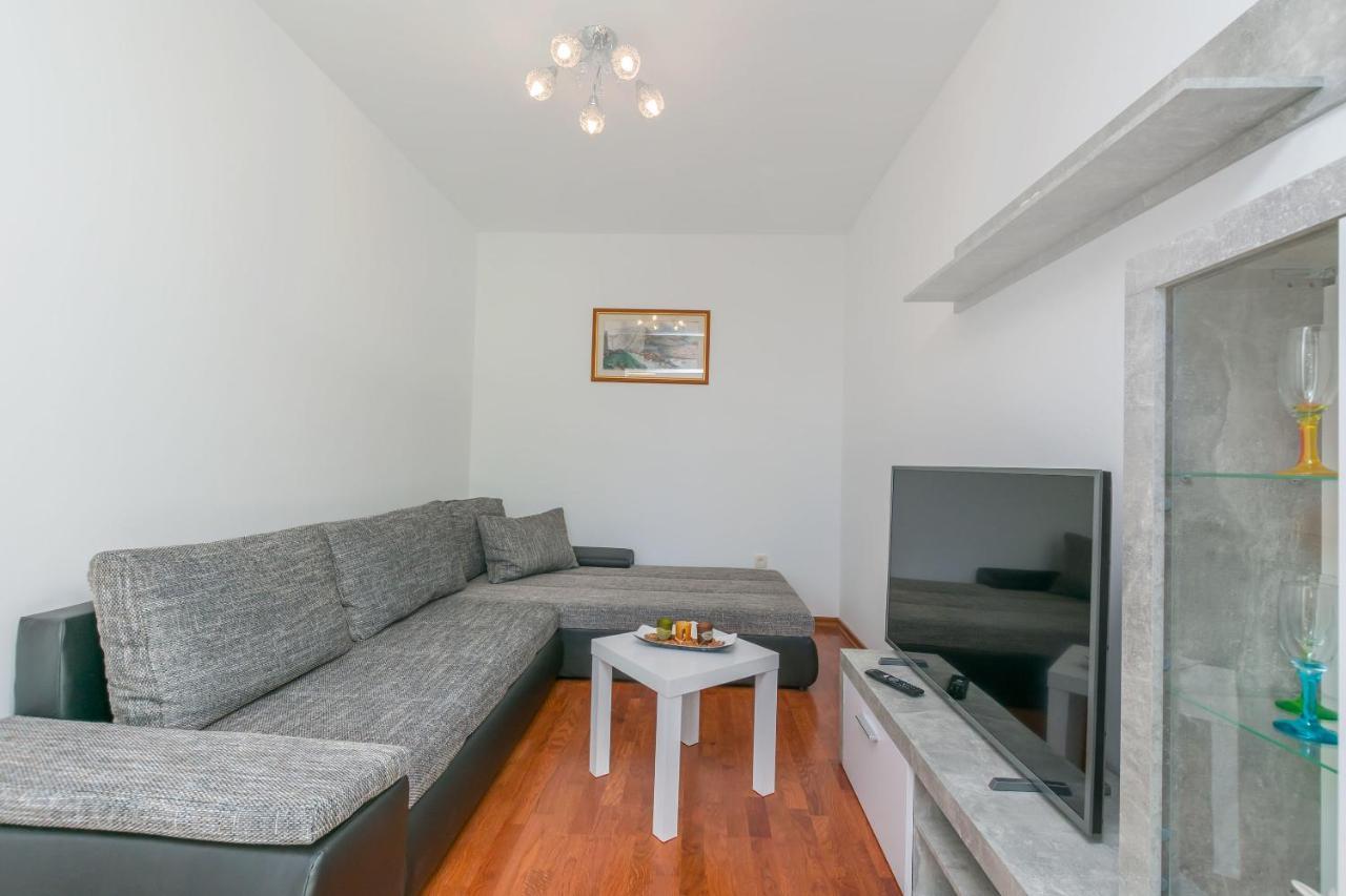 Apartment Ivano Dugi Rat Buitenkant foto